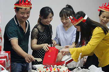员工生日会