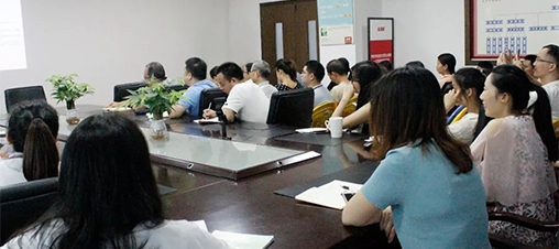 认同企业文化，与企业共荣辱